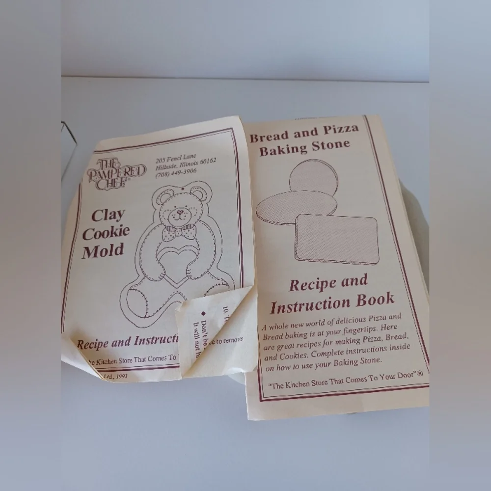 Vintage Two Round Up From The Heart Homespun Heart‎ Pampered Chef Cookie Cutters